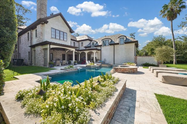 724 W Friar Tuck Lane, Houston, TX 77024