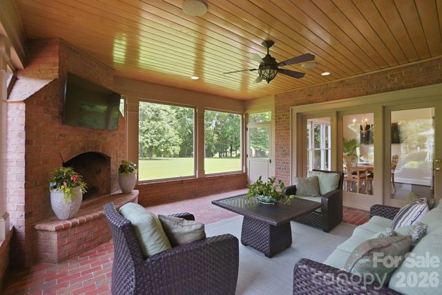 7101 Seton House Lane, Charlotte, NC 28277