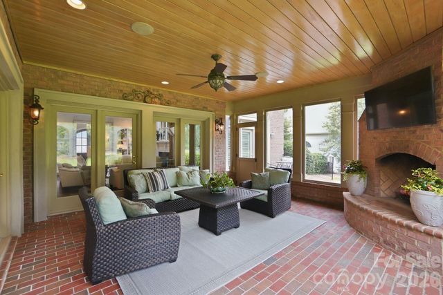 7101 Seton House Lane, Charlotte, NC 28277