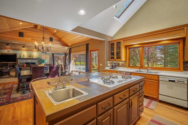 17685 Warbler West Lane 5,6,7, Sunriver, OR 97707
