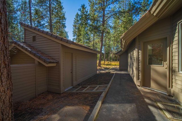 17685 Warbler West Lane 5,6,7, Sunriver, OR 97707