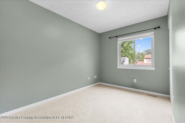 2720 Darien Drive, Lansing, MI 48912