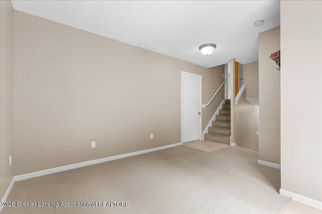 2720 Darien Drive, Lansing, MI 48912