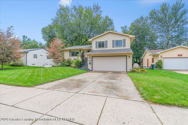 2720 Darien Drive, Lansing, MI 48912