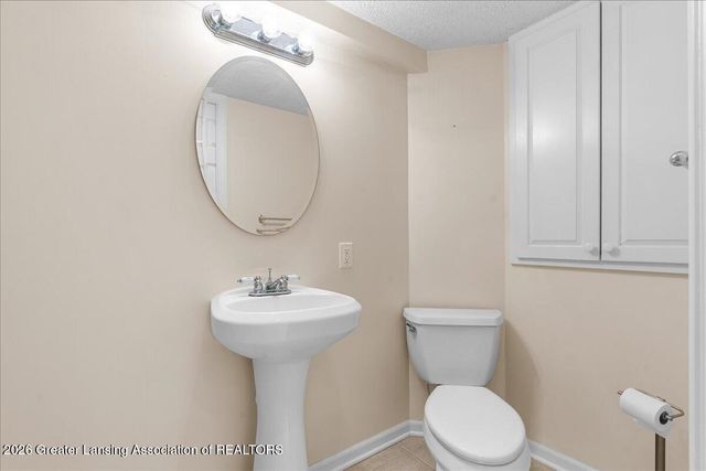 2720 Darien Drive, Lansing, MI 48912