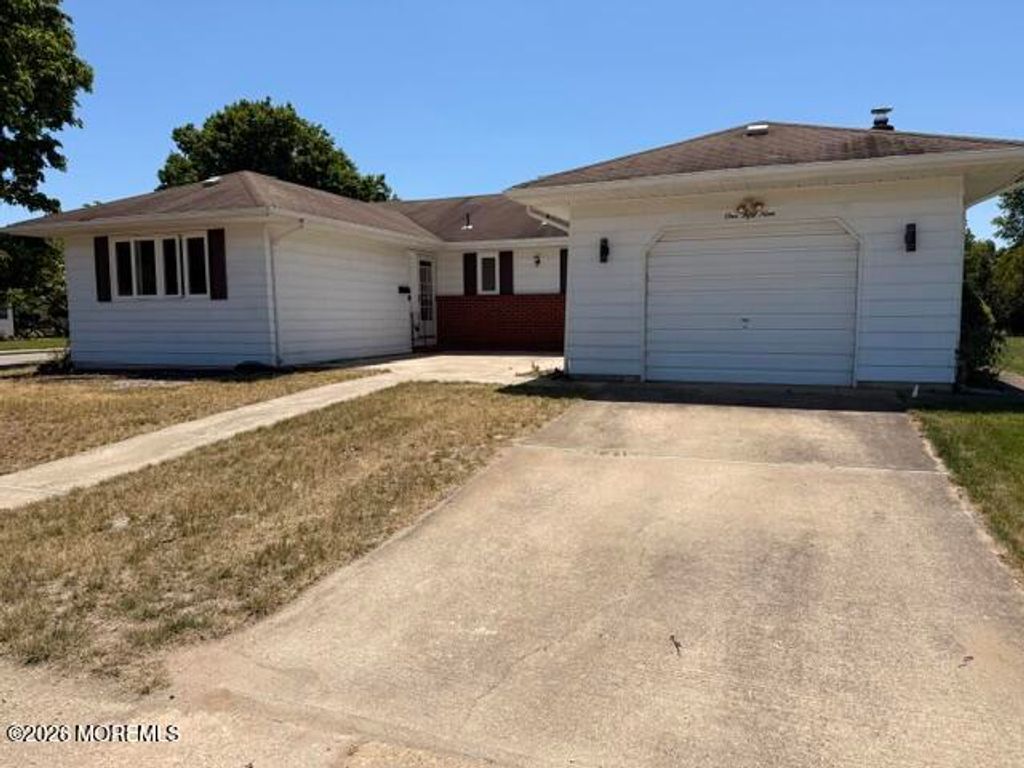 159 Fort De France Avenue, Toms River, NJ 08757