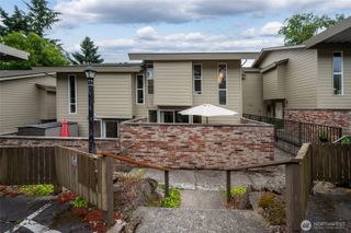 220 SW 200th Street #186, Normandy Park, WA 98166