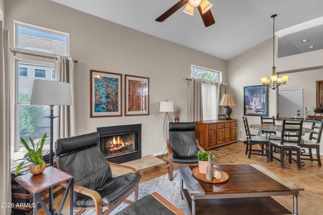 1124 E HIDDENVIEW Drive, Phoenix, AZ 85048