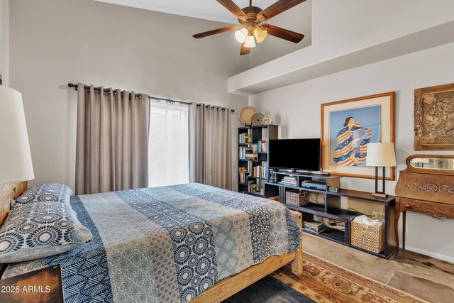 1124 E HIDDENVIEW Drive, Phoenix, AZ 85048