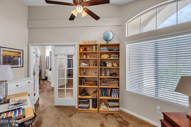 1124 E HIDDENVIEW Drive, Phoenix, AZ 85048