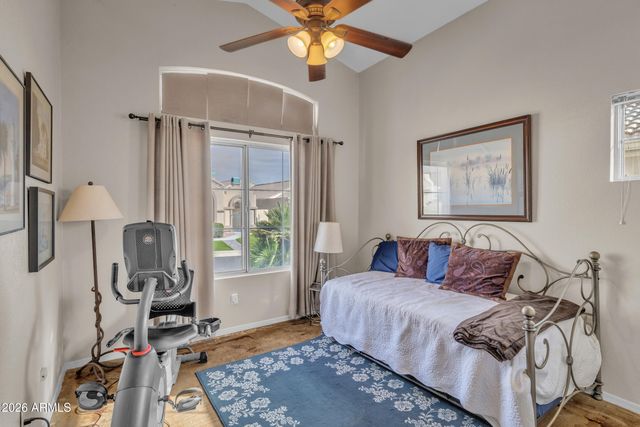 1124 E HIDDENVIEW Drive, Phoenix, AZ 85048