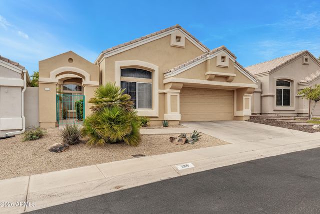 1124 E HIDDENVIEW Drive, Phoenix, AZ 85048