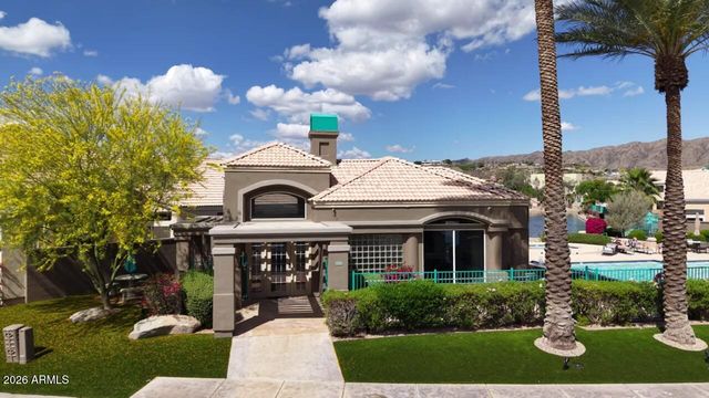 1124 E HIDDENVIEW Drive, Phoenix, AZ 85048