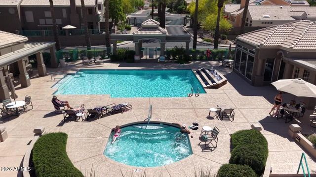 1124 E HIDDENVIEW Drive, Phoenix, AZ 85048