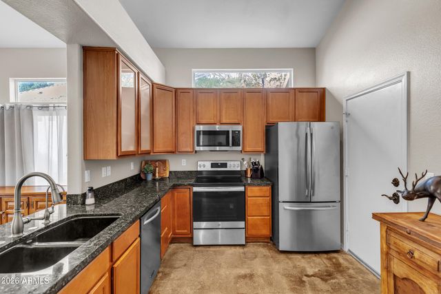 1124 E HIDDENVIEW Drive, Phoenix, AZ 85048