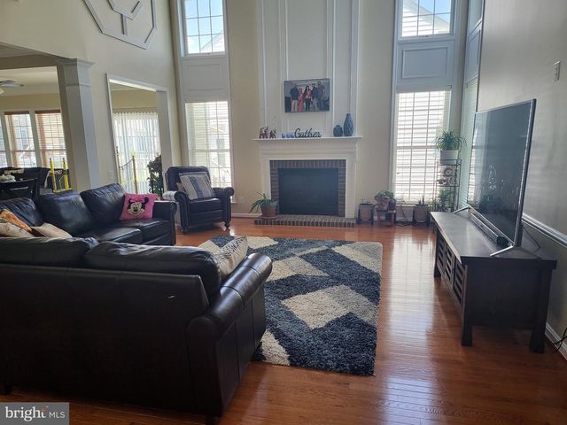 25794 RAWLEY DR, Chantilly, VA 20152