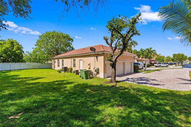 3788 NE 11th St, Homestead, FL 33033