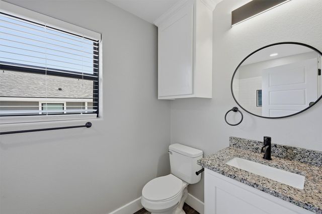 1315 S 5th Avenue, Denison, TX 75021