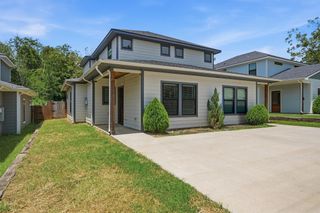 1315 S 5th Avenue, Denison, TX 75021