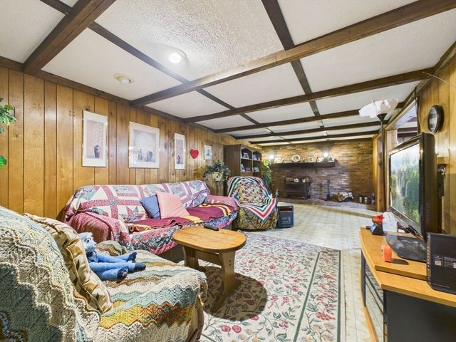 333 Rock O'dundee, Dartmouth, MA 02748