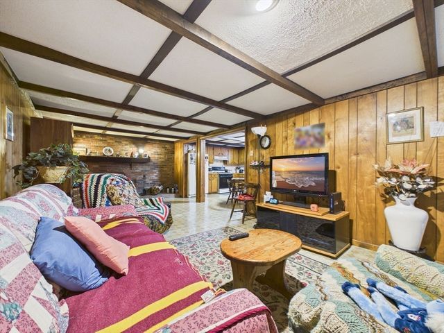 333 Rock O'dundee, Dartmouth, MA 02748