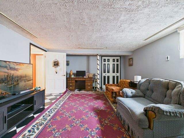 333 Rock O'dundee, Dartmouth, MA 02748