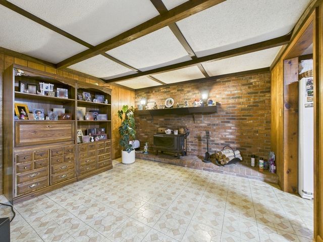 333 Rock O'dundee, Dartmouth, MA 02748