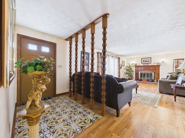 333 Rock O'dundee, Dartmouth, MA 02748