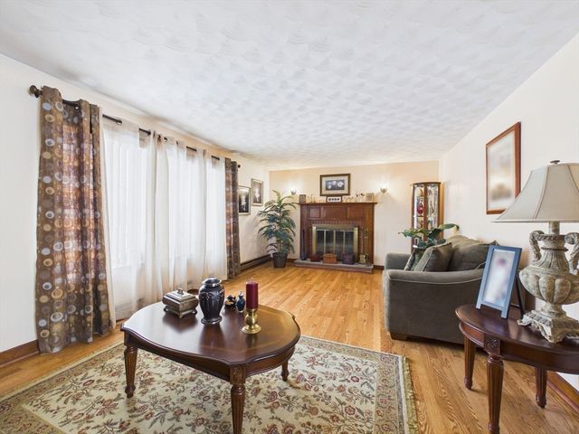 333 Rock O'dundee, Dartmouth, MA 02748