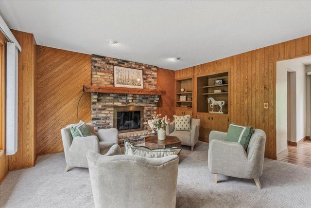 175 W Kraft Road, West Saint Paul, MN 55118