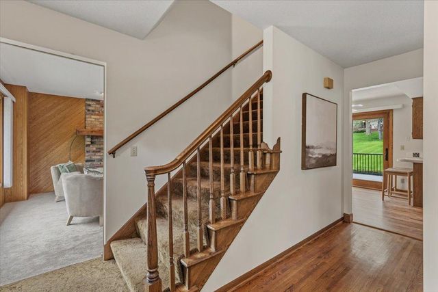 175 W Kraft Road, West Saint Paul, MN 55118