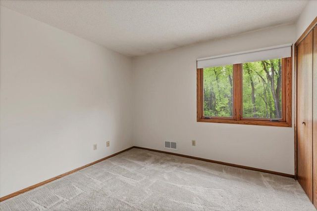 175 W Kraft Road, West Saint Paul, MN 55118