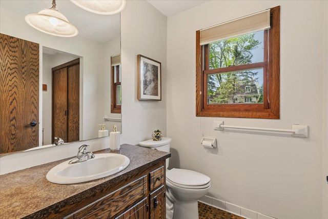 175 W Kraft Road, West Saint Paul, MN 55118