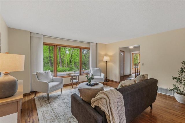 175 W Kraft Road, West Saint Paul, MN 55118