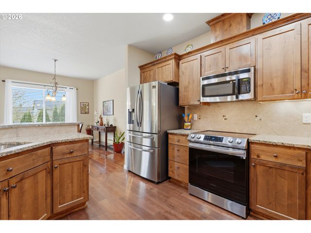 2674 Nw MT ASHLAND Dr, Mc Minnville, OR 97128