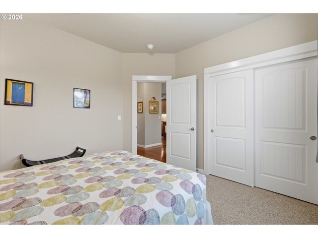 2674 Nw MT ASHLAND Dr, Mc Minnville, OR 97128