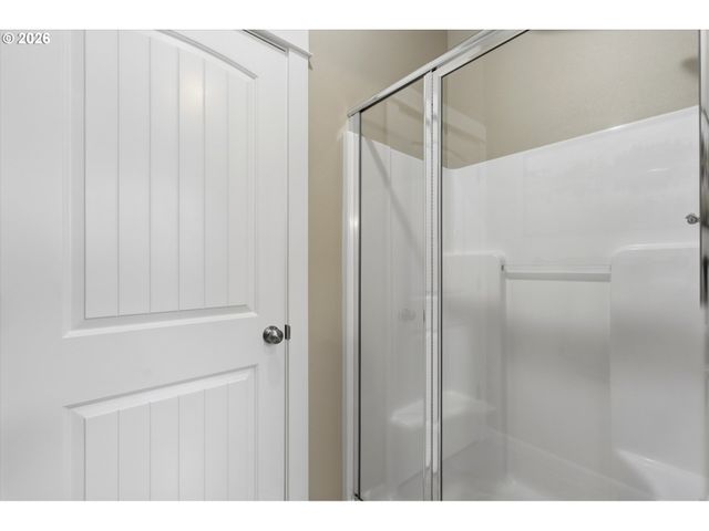 2674 Nw MT ASHLAND Dr, Mc Minnville, OR 97128