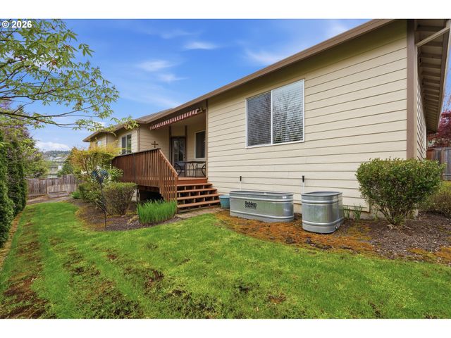 2674 Nw MT ASHLAND Dr, Mc Minnville, OR 97128