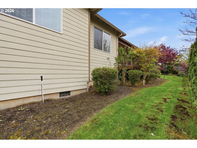 2674 Nw MT ASHLAND Dr, Mc Minnville, OR 97128