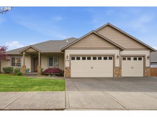 2674 Nw MT ASHLAND Dr, Mc Minnville, OR 97128