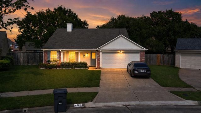 4706 Rainbow Run, Sugar Land, TX 77479