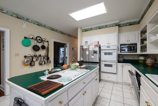 23 Aberdeen Dr, Little Rock, AR 72223