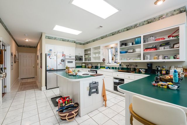 23 Aberdeen Dr, Little Rock, AR 72223