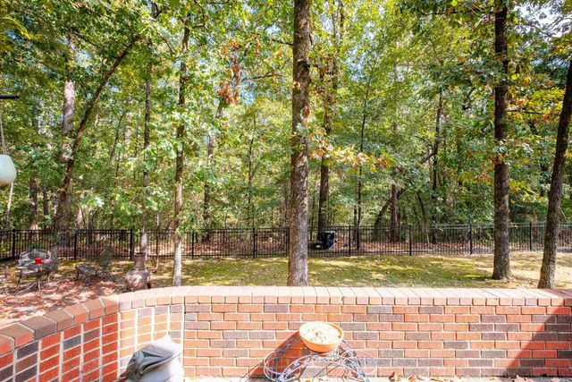23 Aberdeen Dr, Little Rock, AR 72223