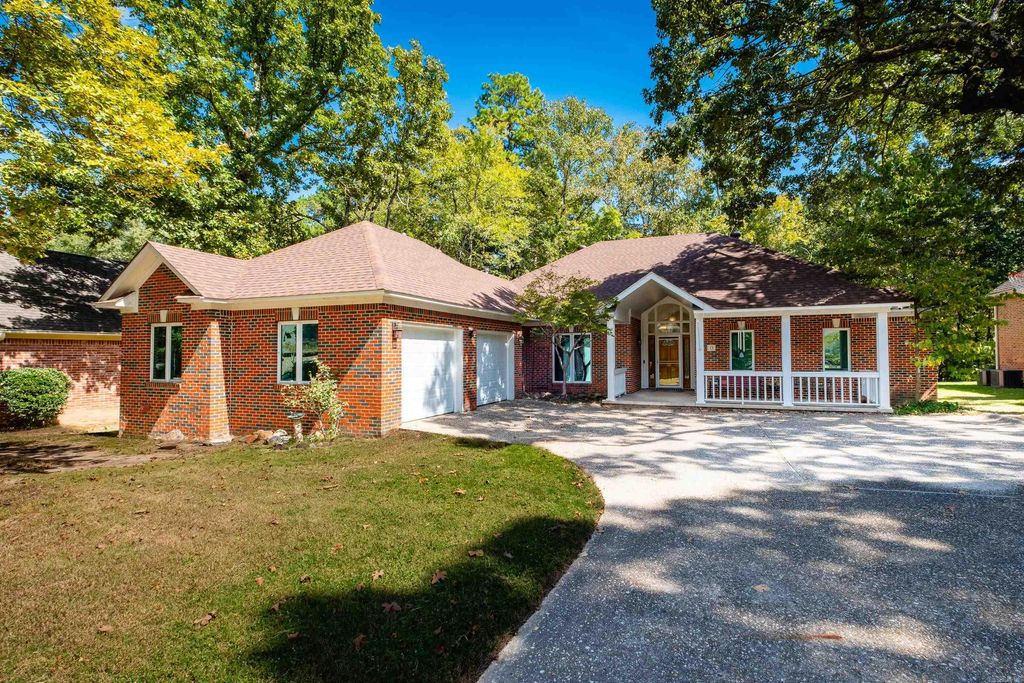 23 Aberdeen Dr, Little Rock, AR 72223