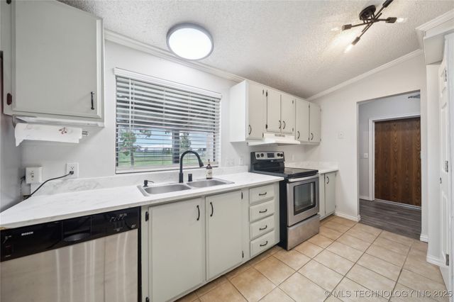 10246 Hectorville Road, Mounds, OK 74047