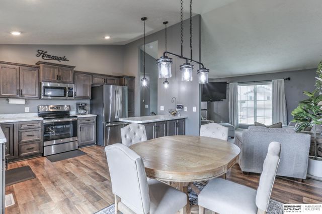 14475 Gilder Avenue, Bennington, NE 68007