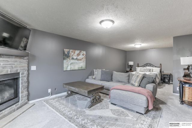 14475 Gilder Avenue, Bennington, NE 68007