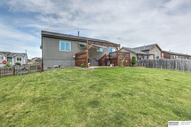 14475 Gilder Avenue, Bennington, NE 68007