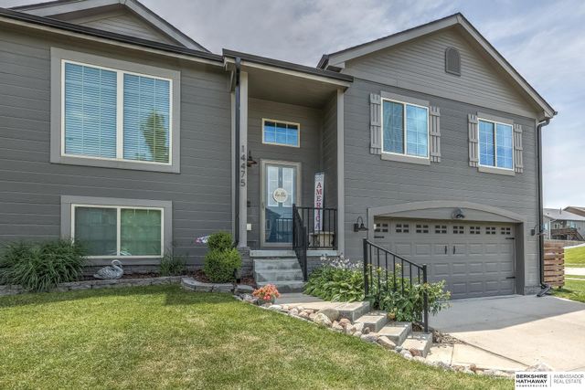 14475 Gilder Avenue, Bennington, NE 68007
